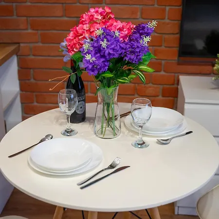 Muranow - 10th Floor, Trams Nearby - By Rentujemy