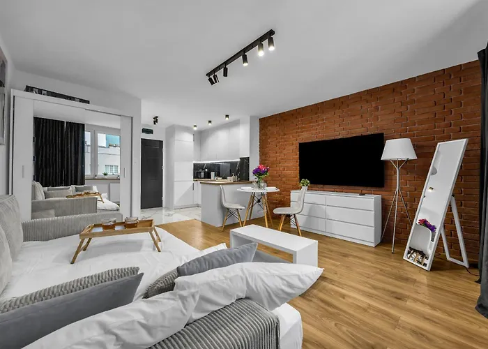 Muranow - 10th Floor, Trams Nearby - By Rentujemy Appartamento