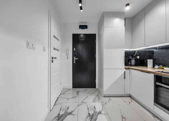 Muranow - 10th Floor, Trams Nearby - By Rentujemy * Warszawa