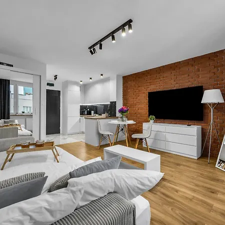 Muranow - 10th Floor, Trams Nearby - By Rentujemy Apartment