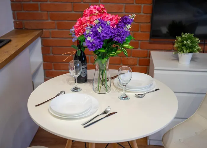 Muranow - 10th Floor, Trams Nearby - By Rentujemy